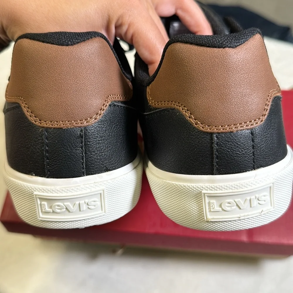 Levis classic crisp